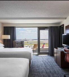 Renaissance Concourse Atlanta Airport Hotel 