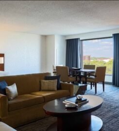 Renaissance Concourse Atlanta Airport Hotel 